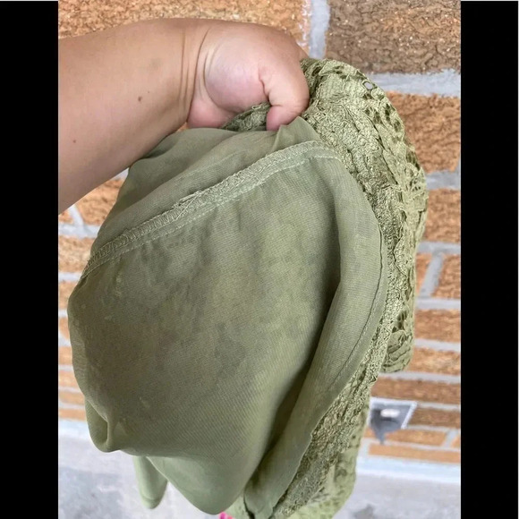 Betsey Johnson Green Lace Bell Sleeve Dress size 4 - Picture 8 of 10